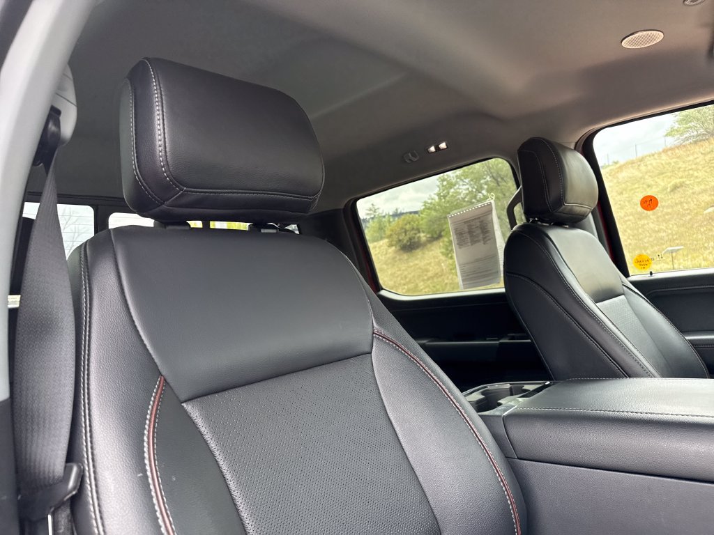 Certified 2024 Ford F250 Lariat w/ Lariat Ultimate Package AWD/4WD image 30