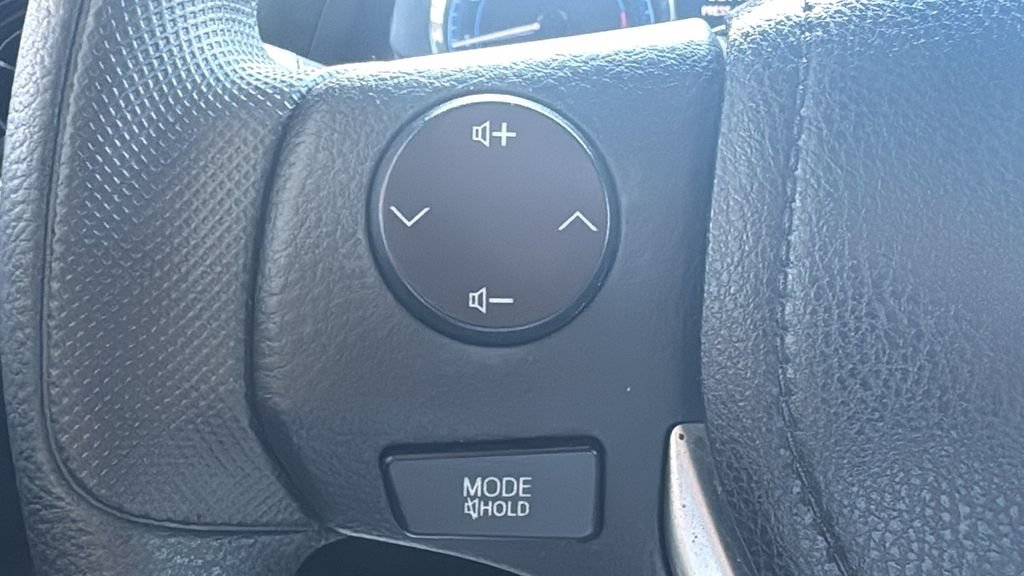 Used 2019 Toyota Corolla LE w/ Carpet Mat Package (TMS) FWD image 12