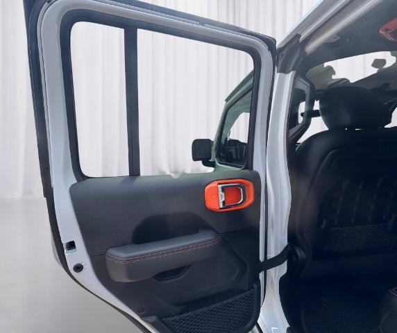 Used 2021 Jeep Gladiator Mojave AWD/4WD image 16