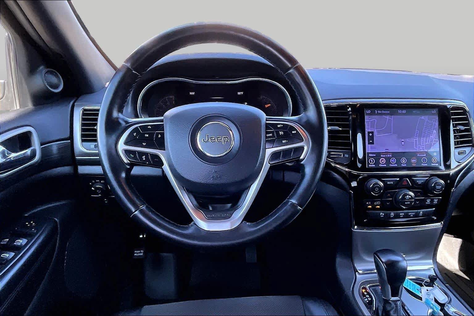 Used 2020 Jeep Grand Cherokee Altitude AWD/4WD image 6