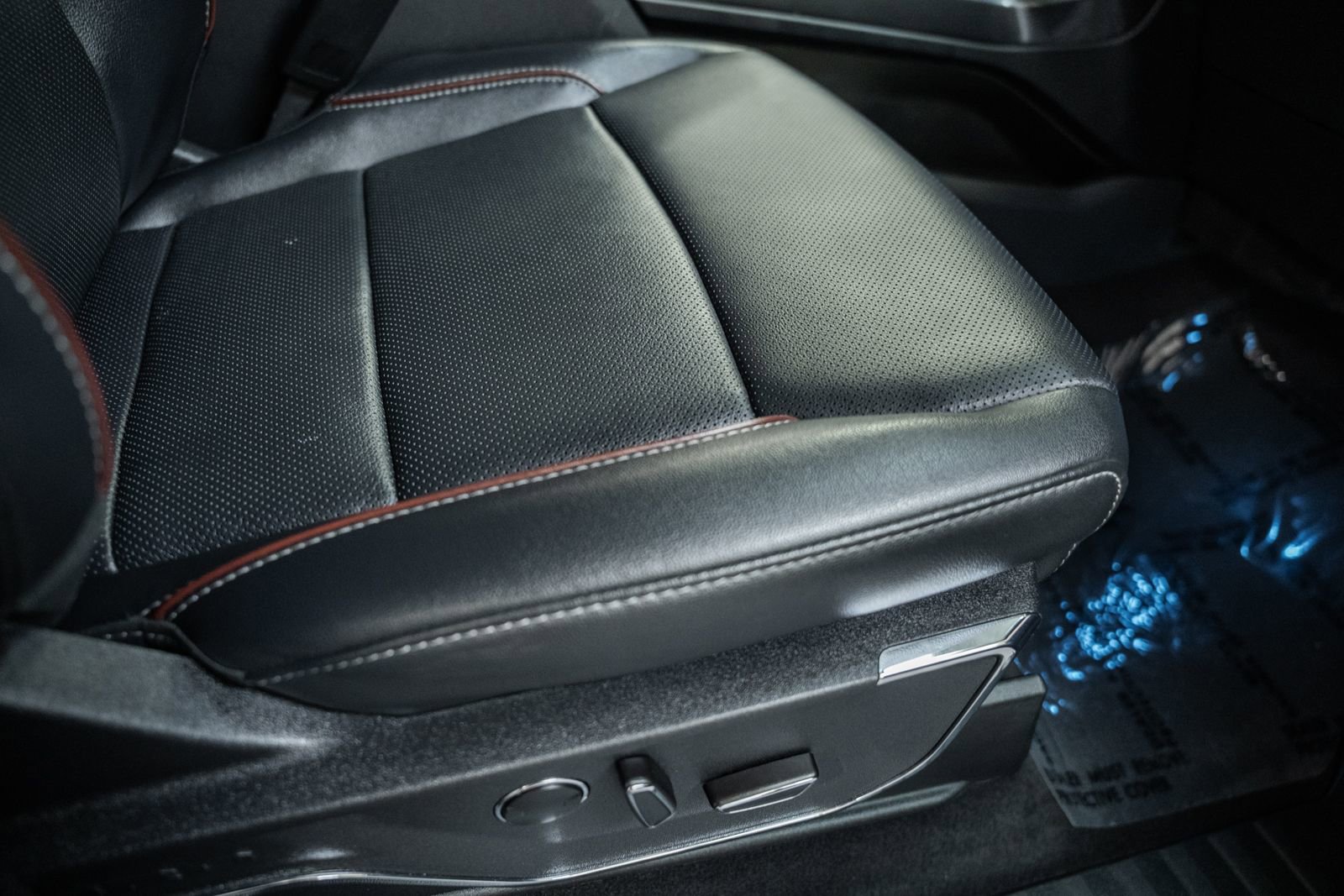 Certified 2023 Ford F150 Lariat w/ Equipment Group 502A High image 46