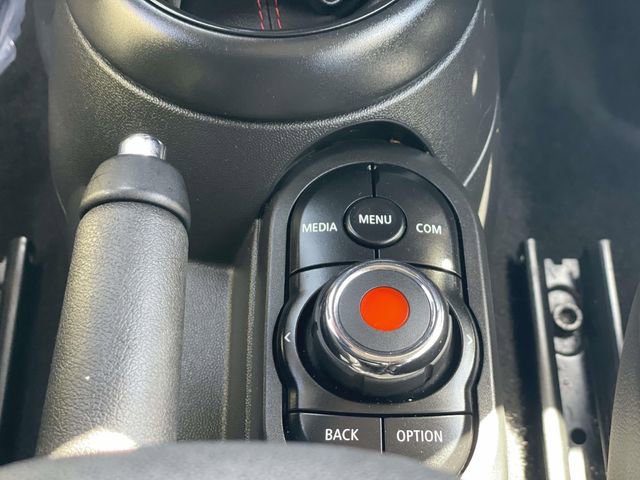 Used 2019 MINI Cooper S w/ Signature Upholstery Package FWD image 16