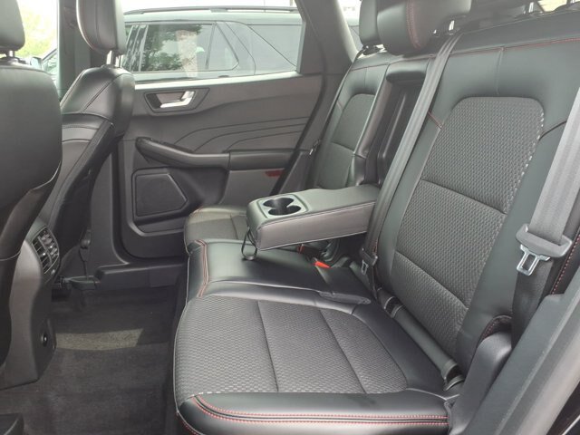 Certified 2024 Ford Escape ST-Line w/ Tech Pack #1 AWD/4WD image 6