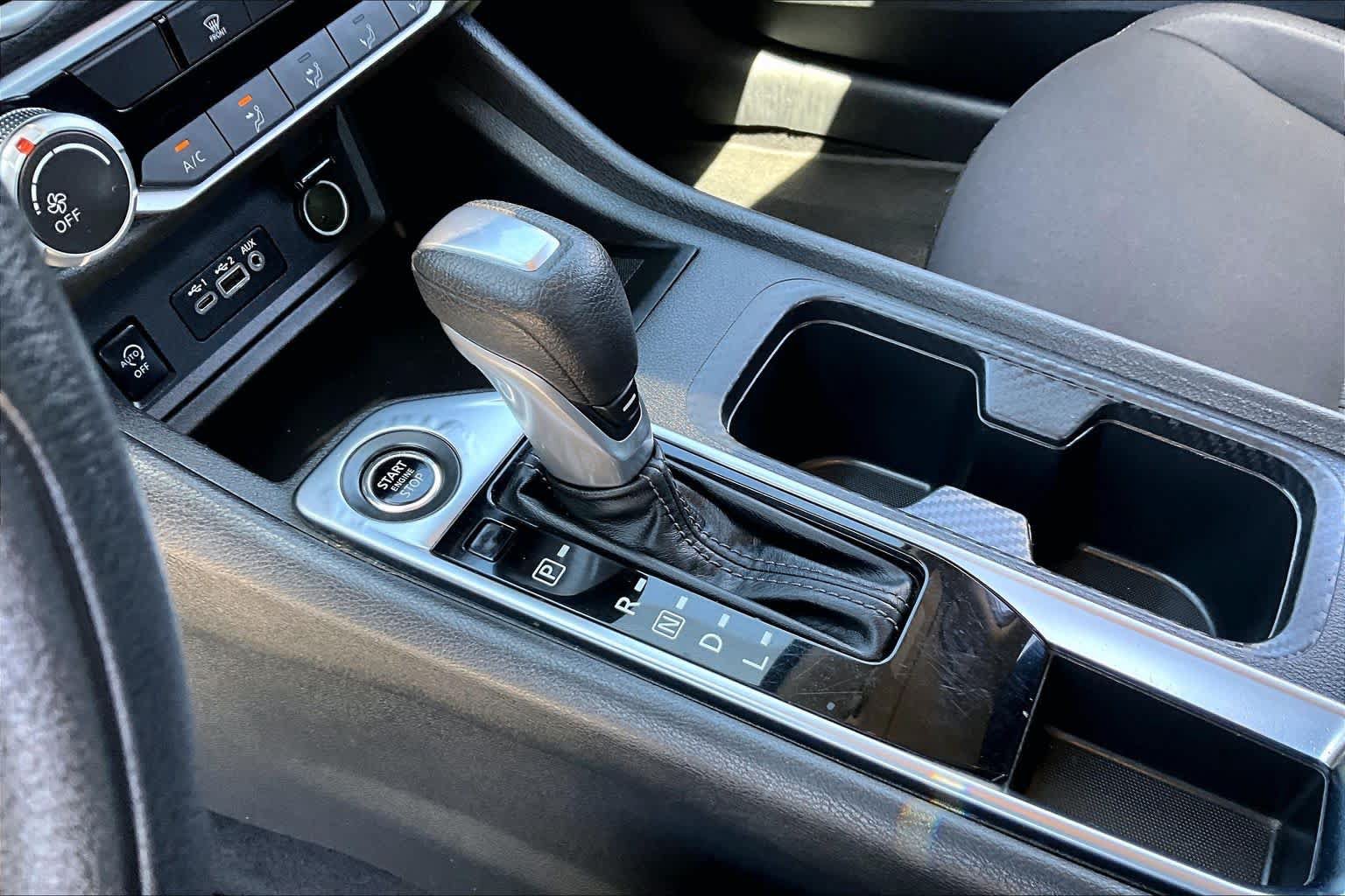 Used 2025 Nissan Sentra SV FWD image 16