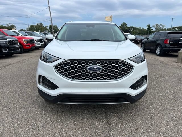 Certified 2024 Ford Edge SEL w/ Convenience Package AWD/4WD image 2