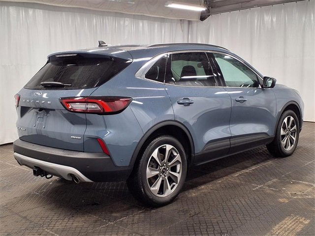Certified 2023 Ford Escape Platinum w/ Premium Technology Package image 4