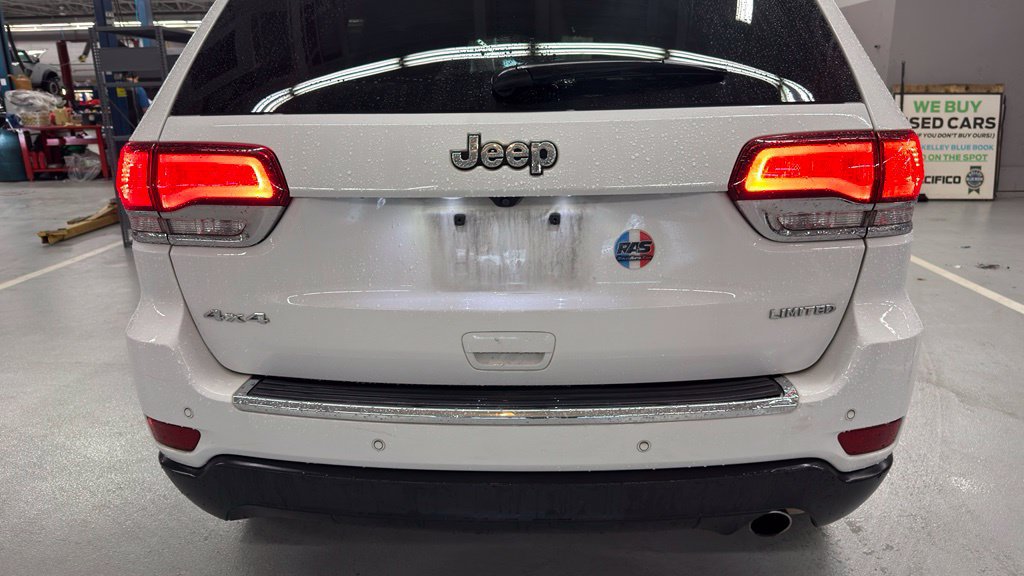 Used 2021 Jeep Grand Cherokee Limited AWD/4WD image 6