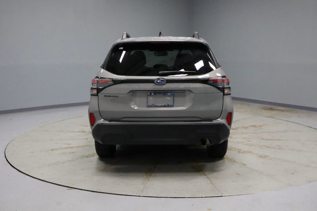 Used 2025 Subaru Forester Premium w/ Convenience Package #1 image 4