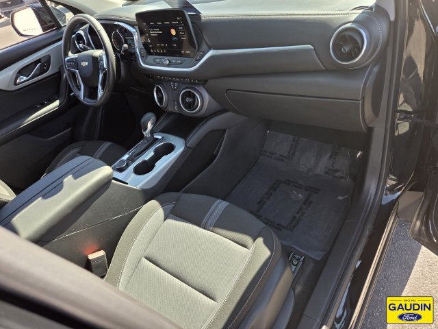 Used 2025 Chevrolet Blazer LT FWD image 17
