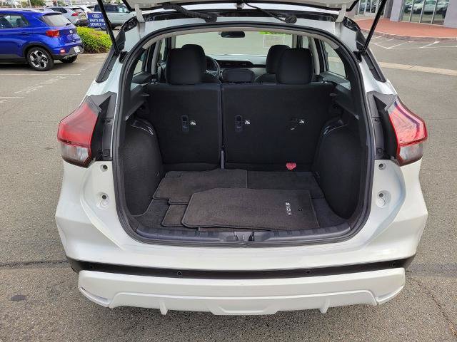 Used 2024 Nissan Kicks SV FWD image 10
