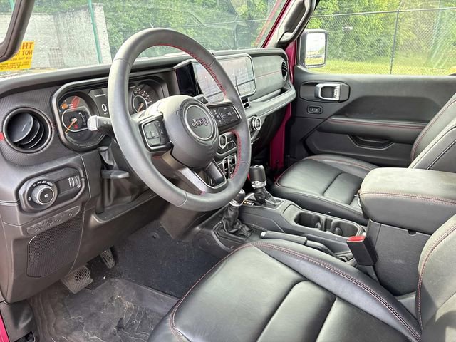 Used 2024 Jeep Wrangler Unlimited Rubicon AWD/4WD image 11
