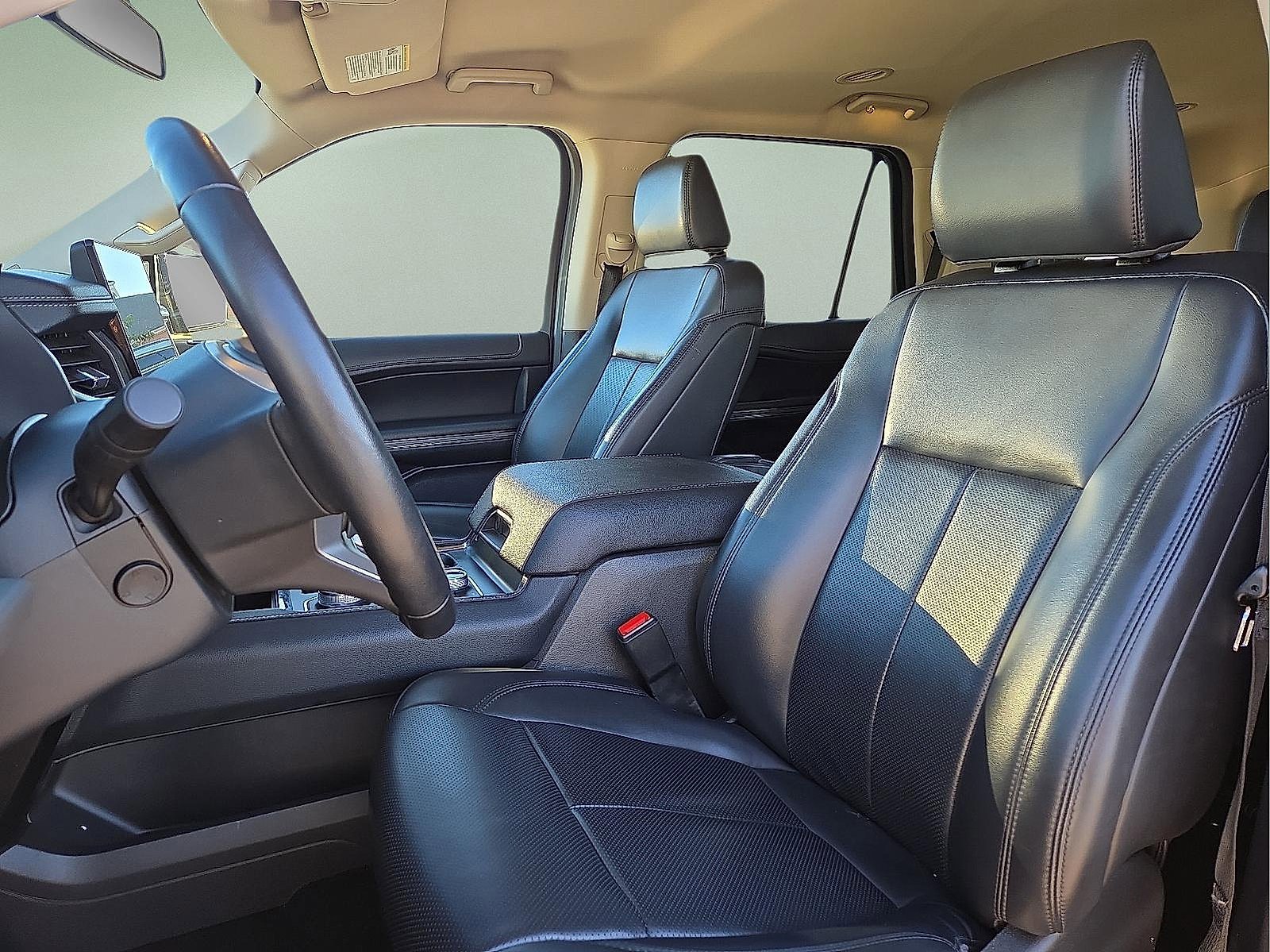 Certified 2024 Ford Expedition XLT image 15