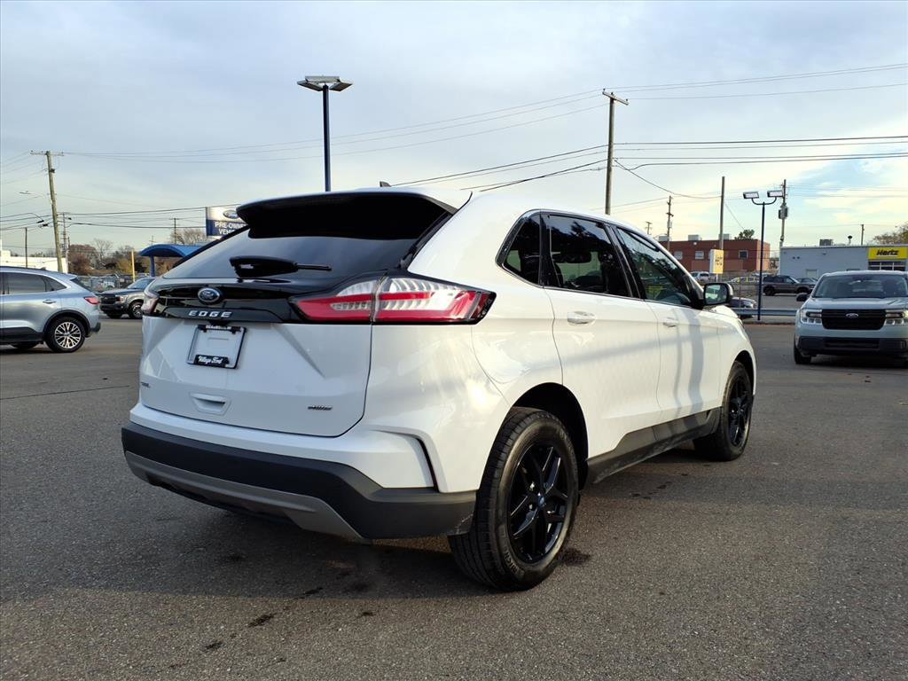 Certified 2022 Ford Edge SEL w/ Convenience Package image 2