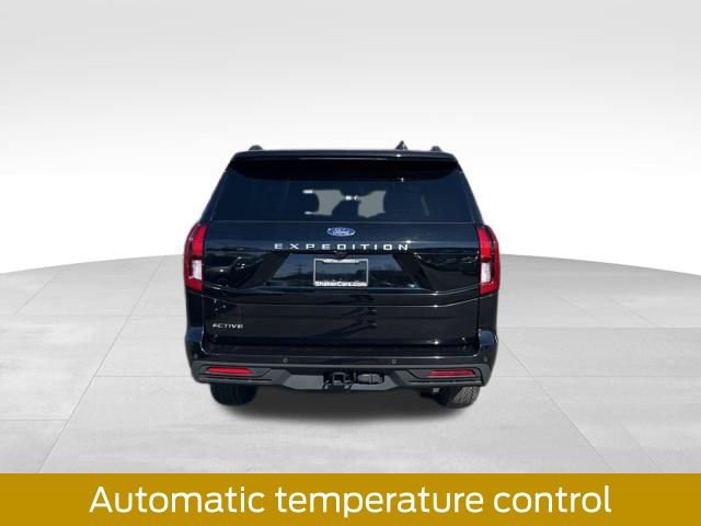 Certified 2025 Ford Expedition Active image 4