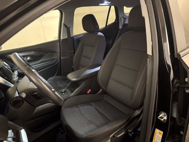 Used 2024 GMC Terrain SLE FWD image 17