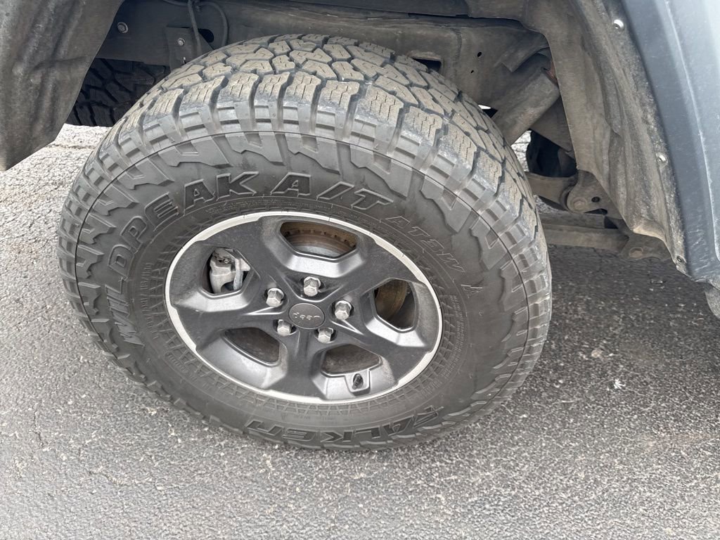 Used 2023 Jeep Gladiator Rubicon w/ Cold Weather Group image 55