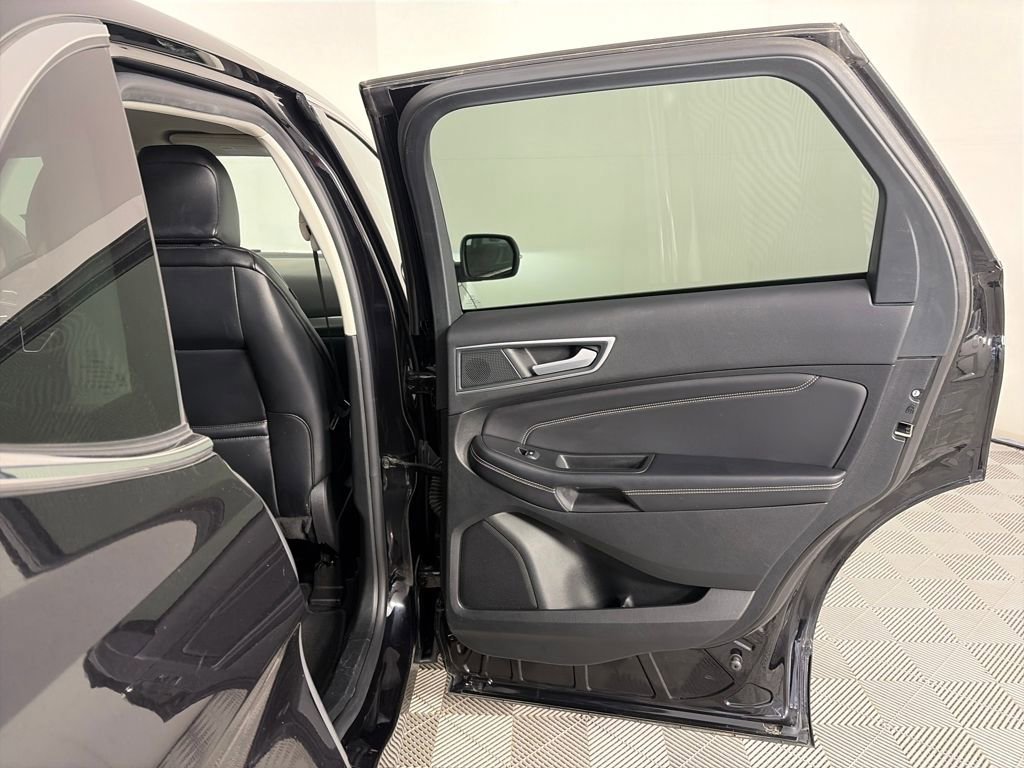 Certified 2024 Ford Edge Titanium image 28
