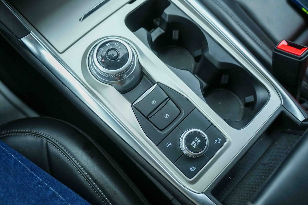 Certified 2023 Ford Explorer XLT w/ Equipment Group 202A AWD/4WD image 39
