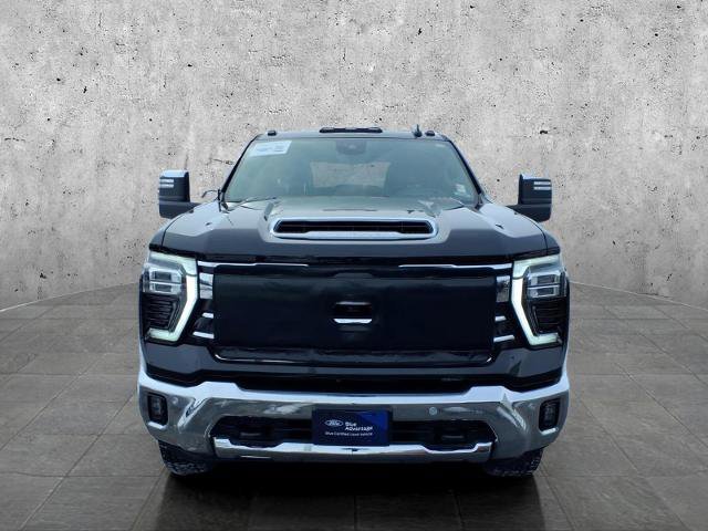 Used 2024 Chevrolet Silverado 3500 LTZ w/ LTZ Convenience Package image 8