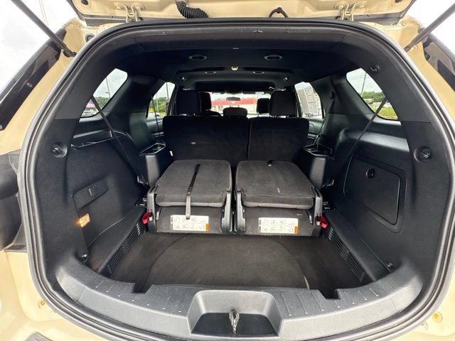 Certified 2018 Ford Explorer XLT FWD image 29