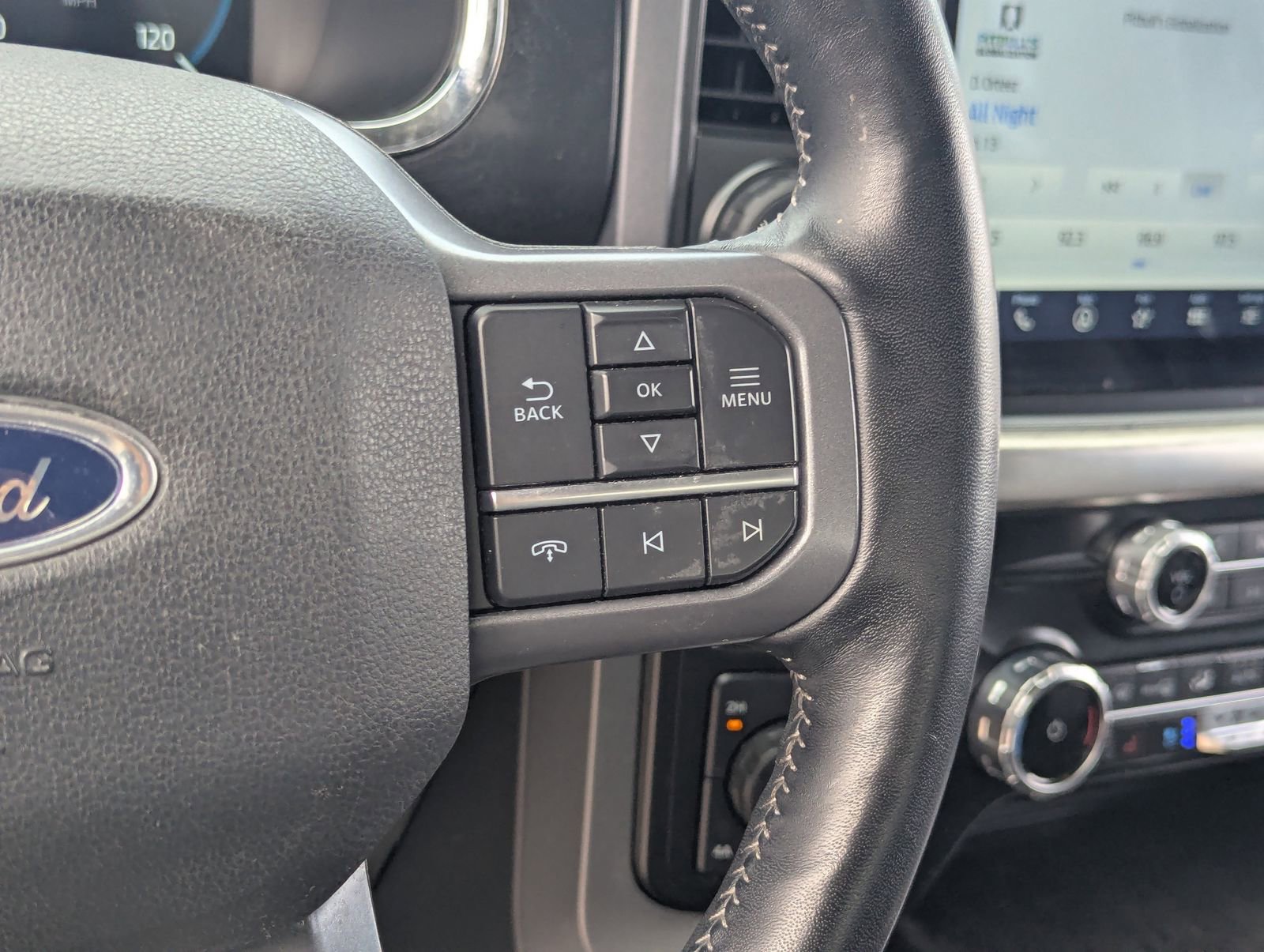 Certified 2023 Ford F150 Lariat w/ Trailer Tow Package image 25