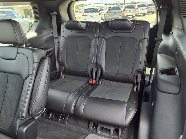 Used 2025 Jeep Grand Cherokee L Altitude AWD/4WD image 19