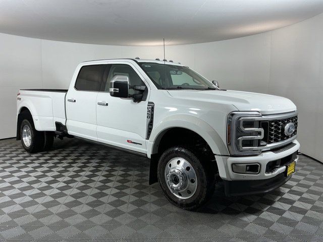 Certified 2026 Ford F450 Platinum w/ Platinum Plus Package AWD/4WD image 3