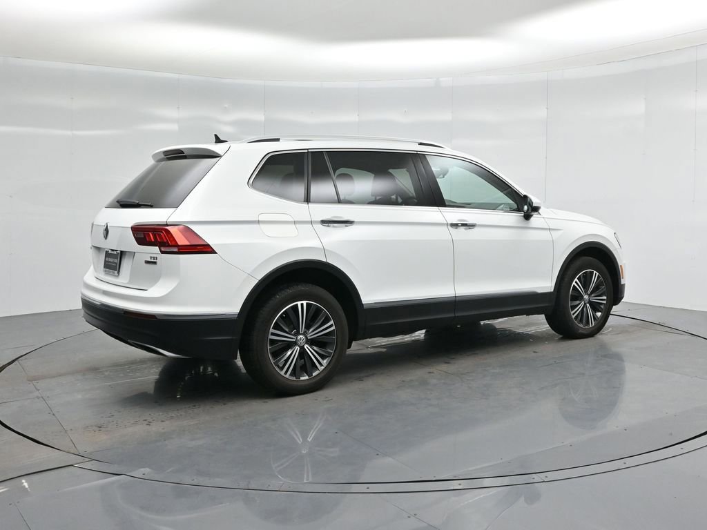 Used 2018 Volkswagen Tiguan SEL w/ 3rd Row Seat Package image 11