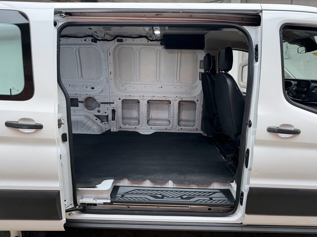 Certified 2023 Ford Transit 250 Low Roof RWD image 27