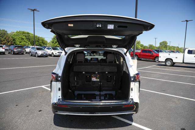 Used 2021 Toyota Sienna Platinum FWD image 10