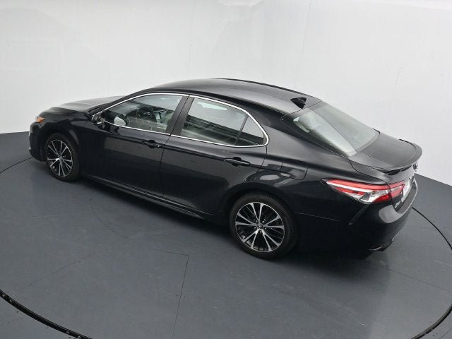 Used 2020 Toyota Camry SE FWD image 34