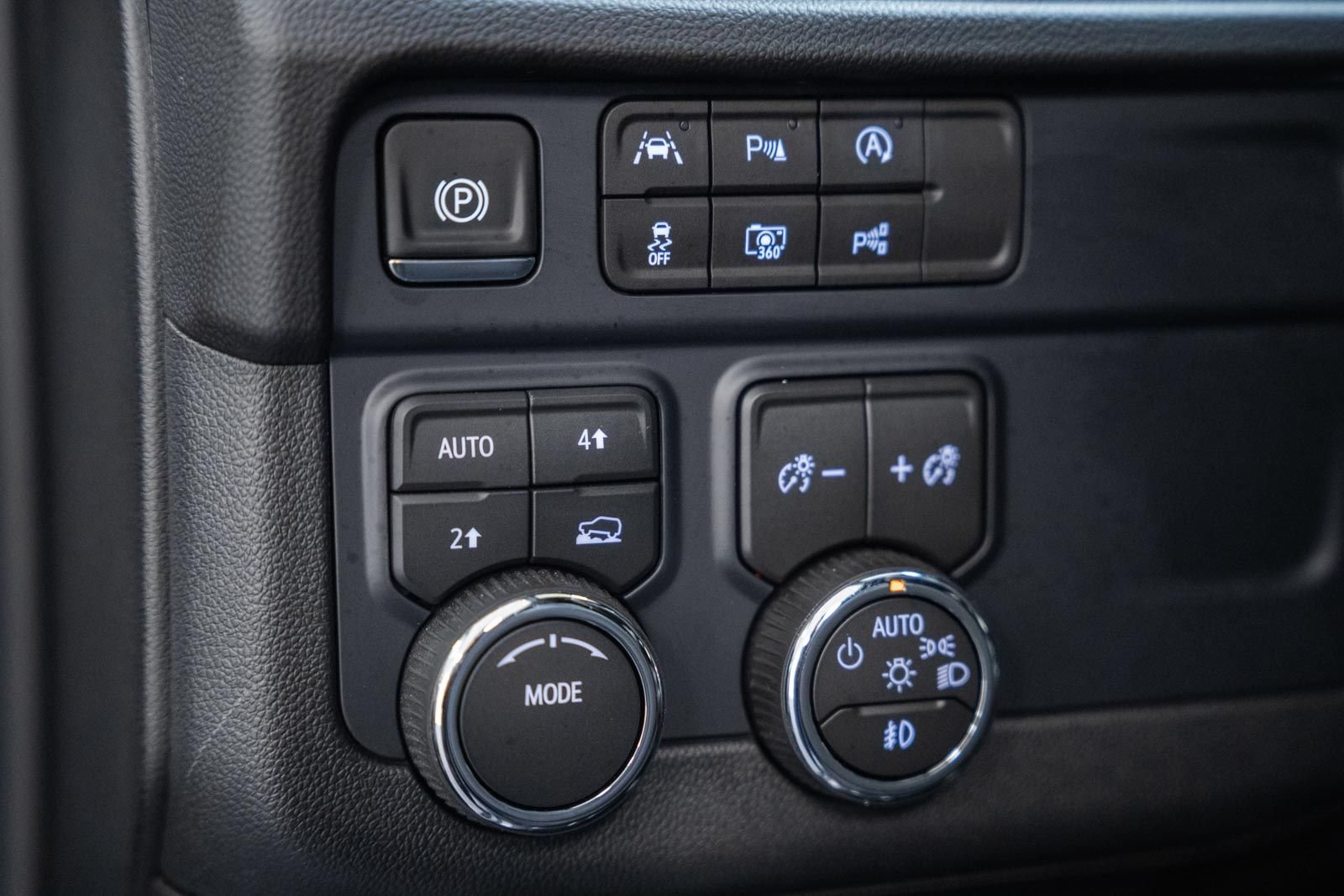 Used 2026 Chevrolet Tahoe RST AWD/4WD image 46