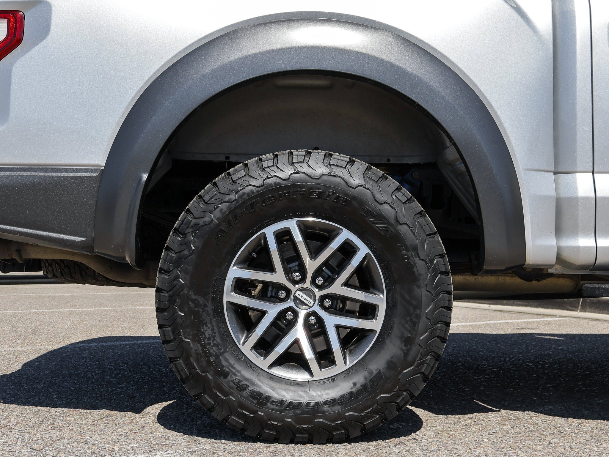 Certified 2018 Ford F150 Raptor w/ Equipment Group 802A Luxury AWD/4WD image 12