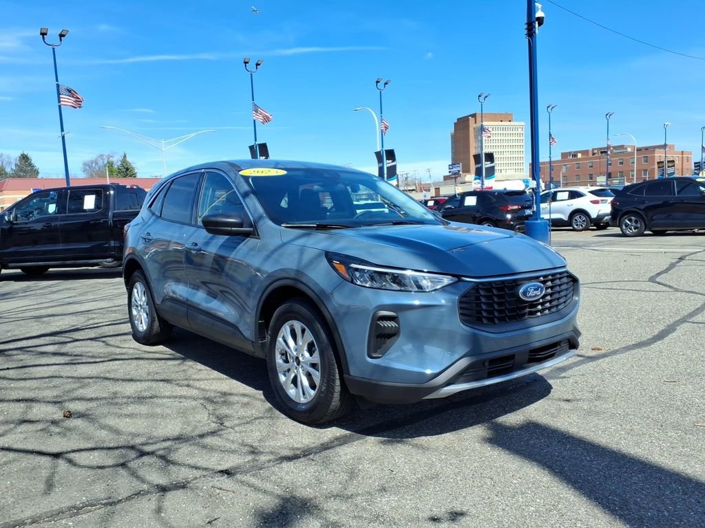 Certified 2023 Ford Escape Active image 3