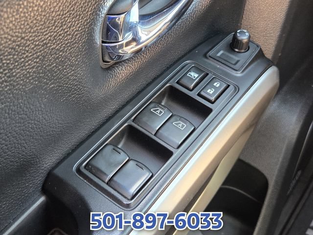 Used 2017 Nissan Titan PRO-4X AWD/4WD image 25