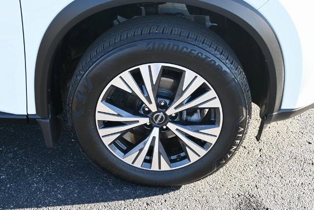 Used 2023 Nissan Rogue SV image 16