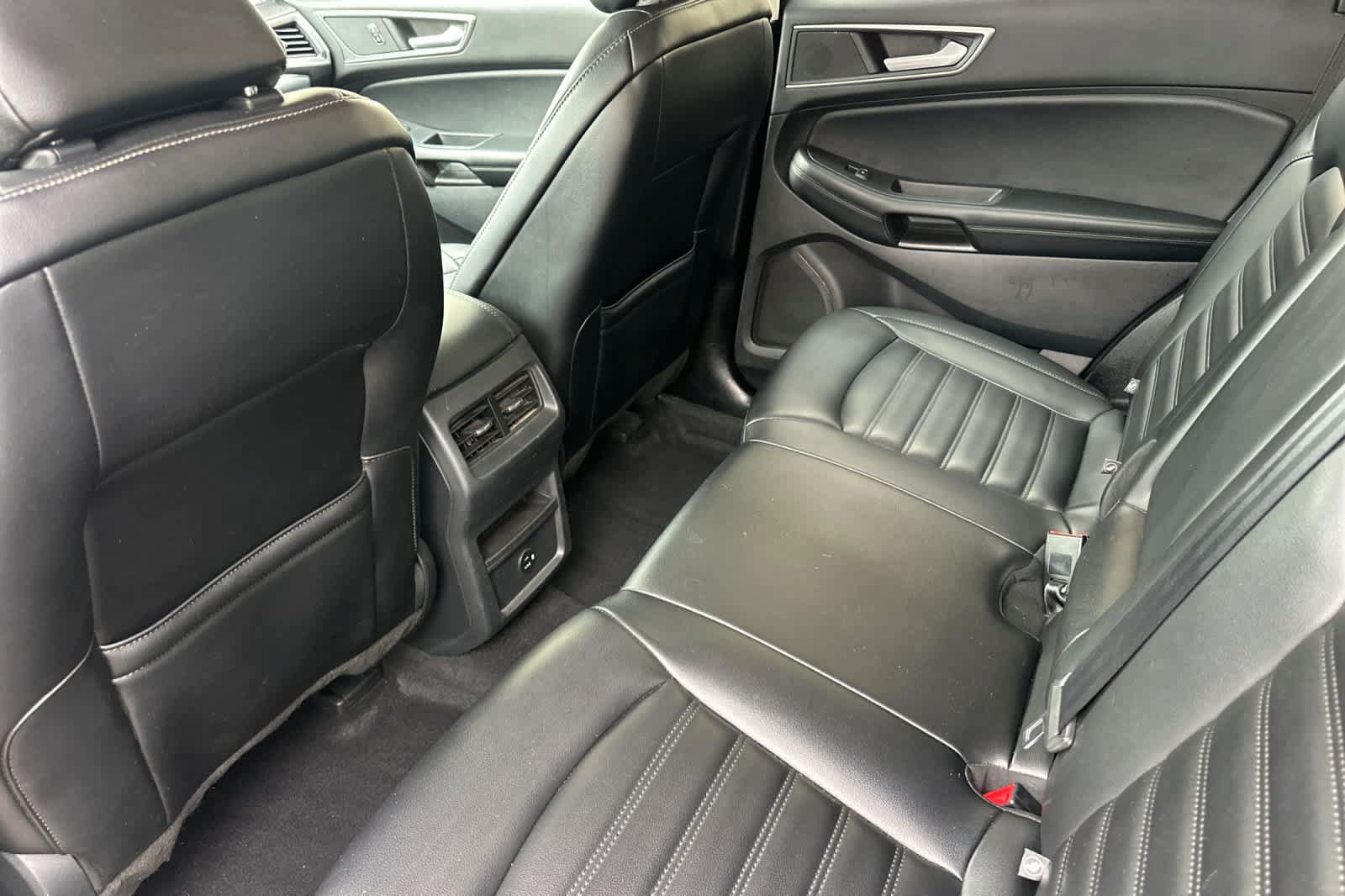 Certified 2021 Ford Edge SEL w/ Cargo Accessory Package AWD/4WD image 4