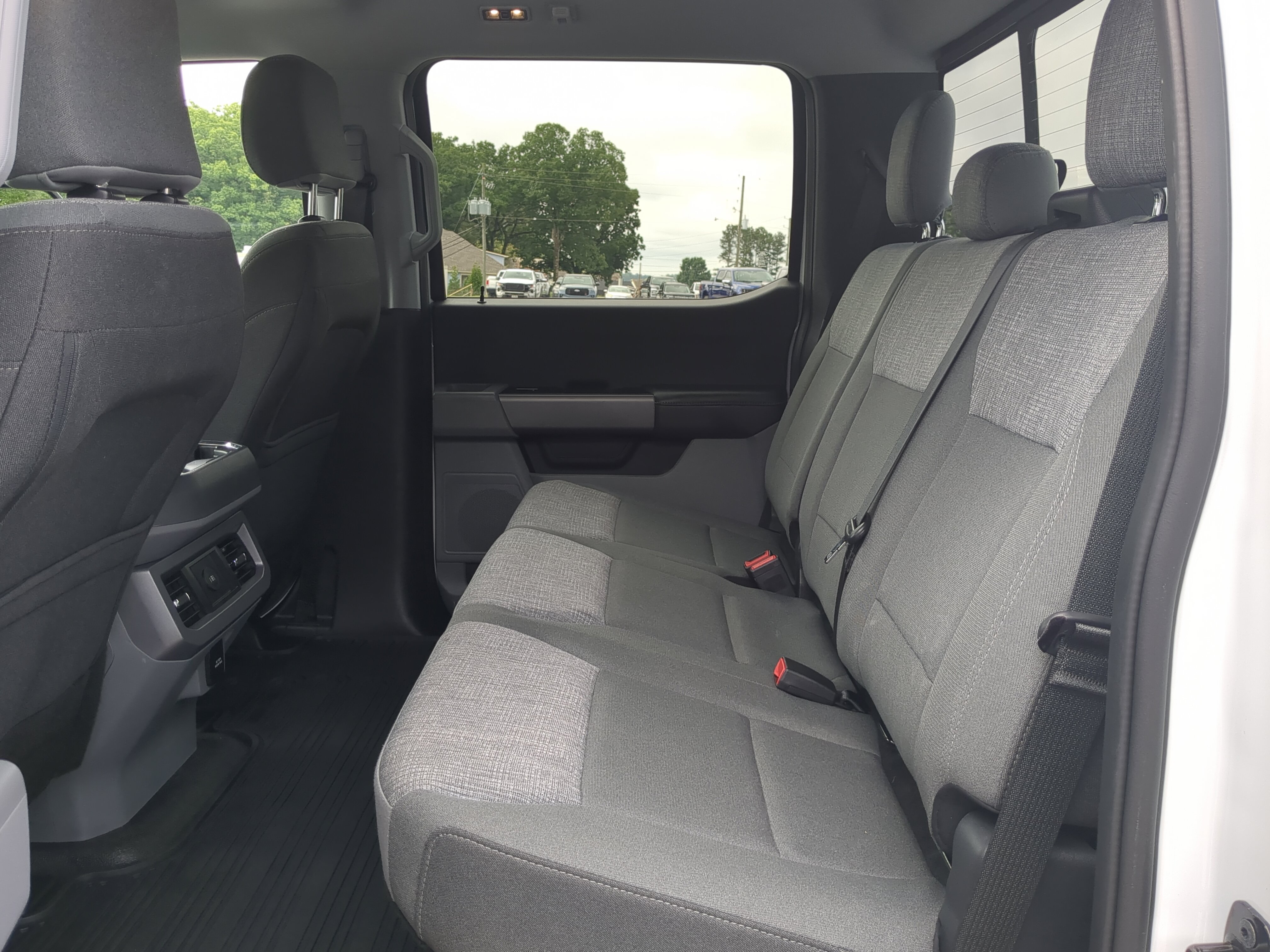 Certified 2025 Ford F250 XLT AWD/4WD image 12