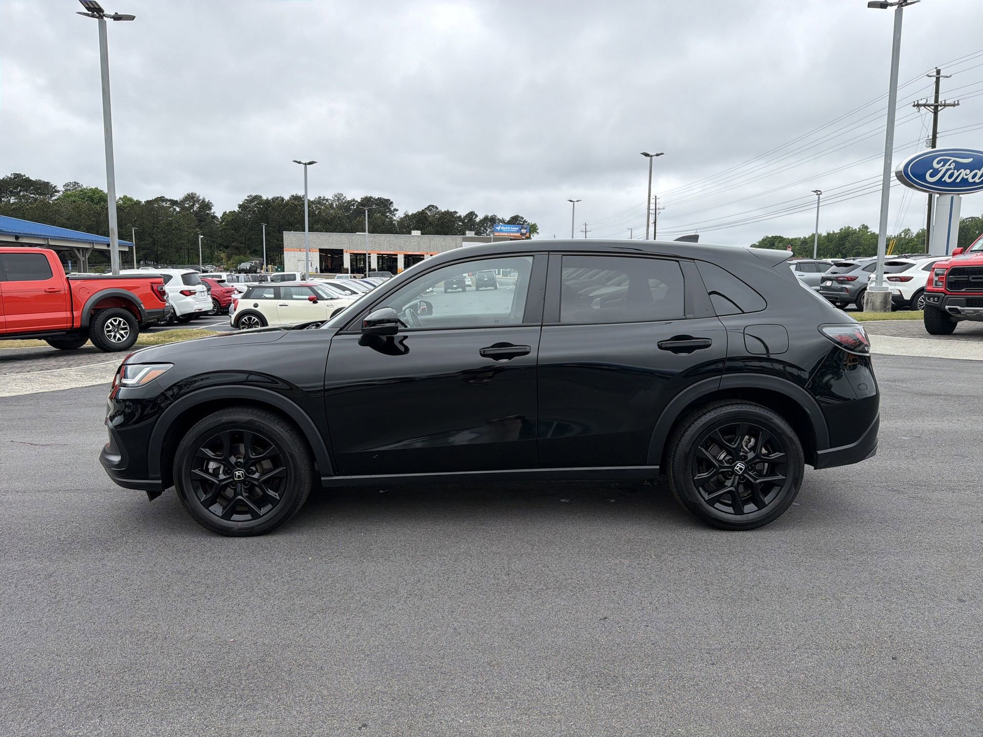 Used 2025 Honda HR-V Sport image 21