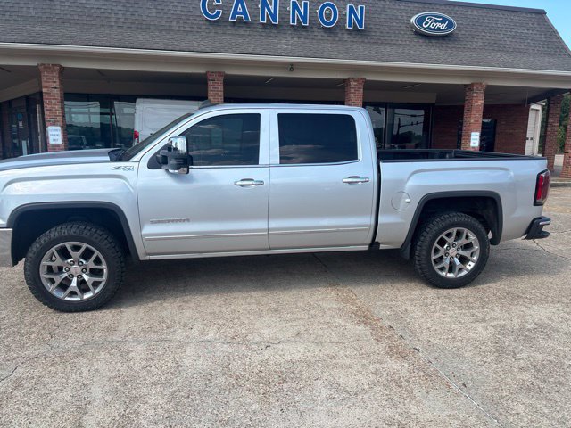 Used 2018 GMC Sierra 1500 SLT w/ SLT Premium Package AWD/4WD image 2