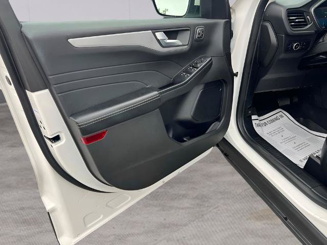 Certified 2023 Ford Escape Platinum AWD/4WD image 10