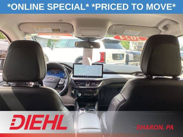 Certified 2024 Ford Escape Platinum AWD/4WD image 28