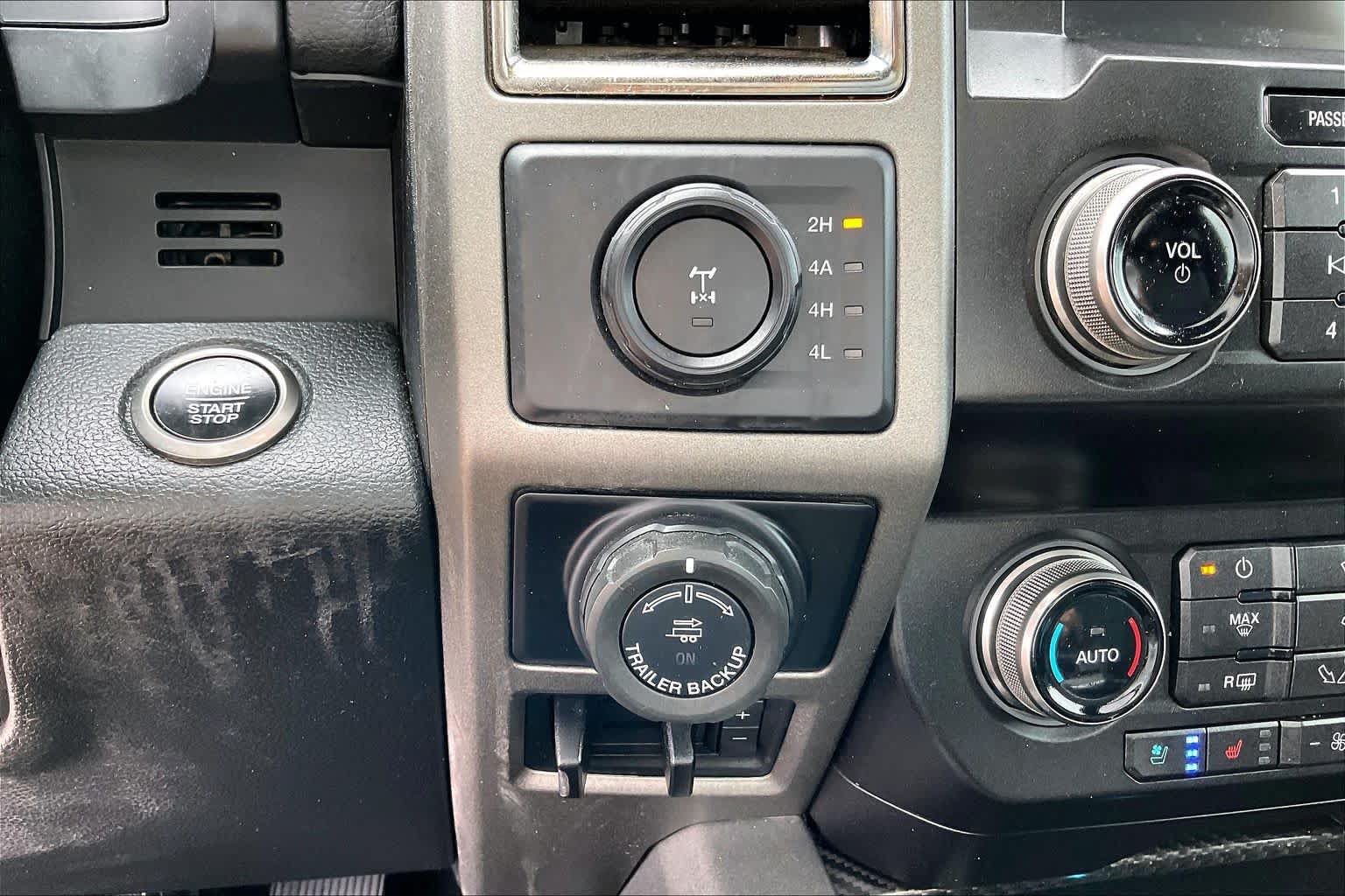 Certified 2019 Ford F150 Raptor w/ Equipment Group 802A Luxury AWD/4WD image 31