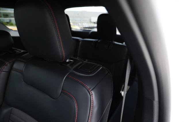 Certified 2025 Ford Explorer ST-Line w/ ST-Line Street Pack AWD/4WD image 29
