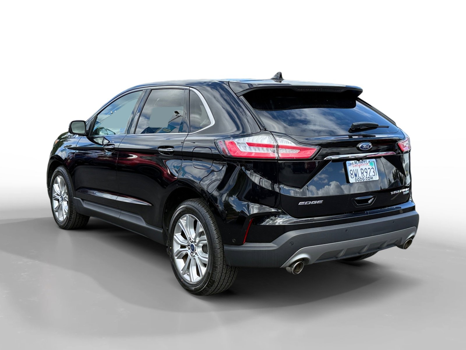 Certified 2020 Ford Edge Titanium w/ Equipment Group 301A FWD image 3