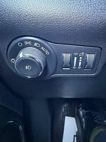 Used 2025 Jeep Compass Limited AWD/4WD image 26