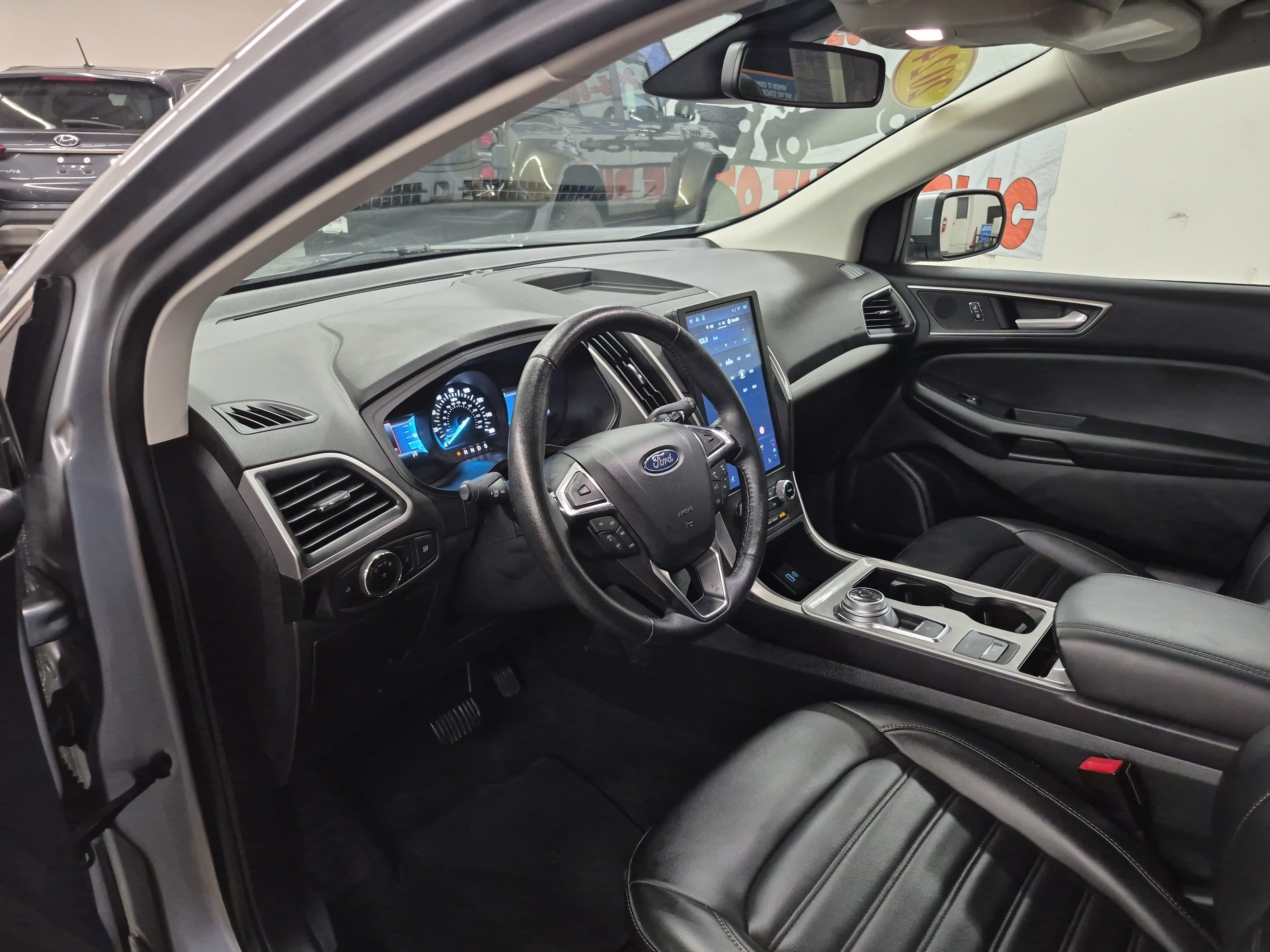 Certified 2024 Ford Edge SEL AWD/4WD image 12
