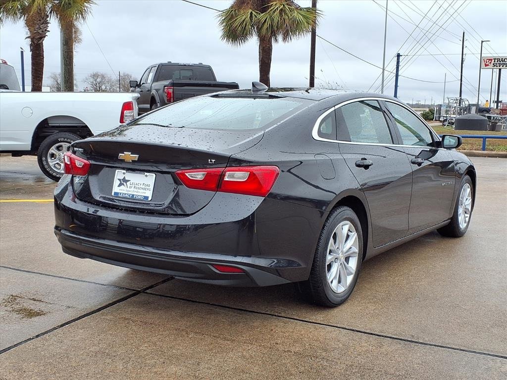 Used 2023 Chevrolet Malibu LT image 2