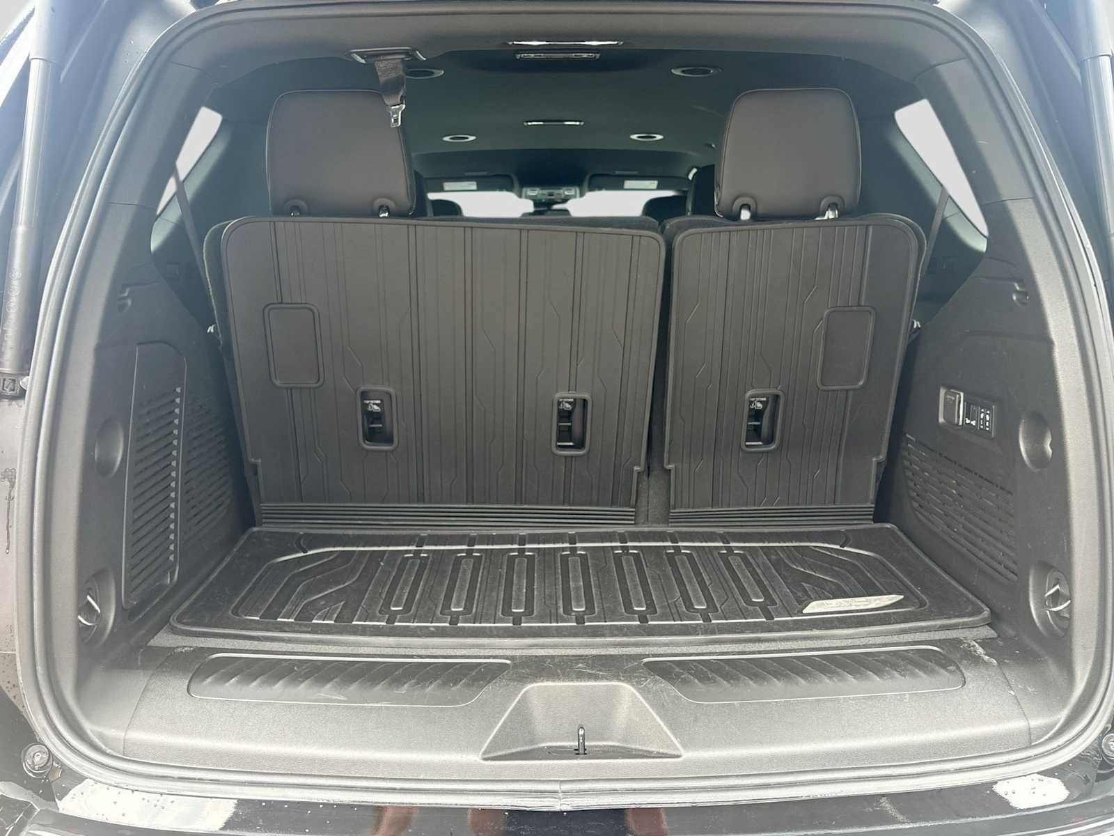 Used 2025 GMC Yukon Elevation w/ LPO, Floor Liner Package AWD/4WD image 34