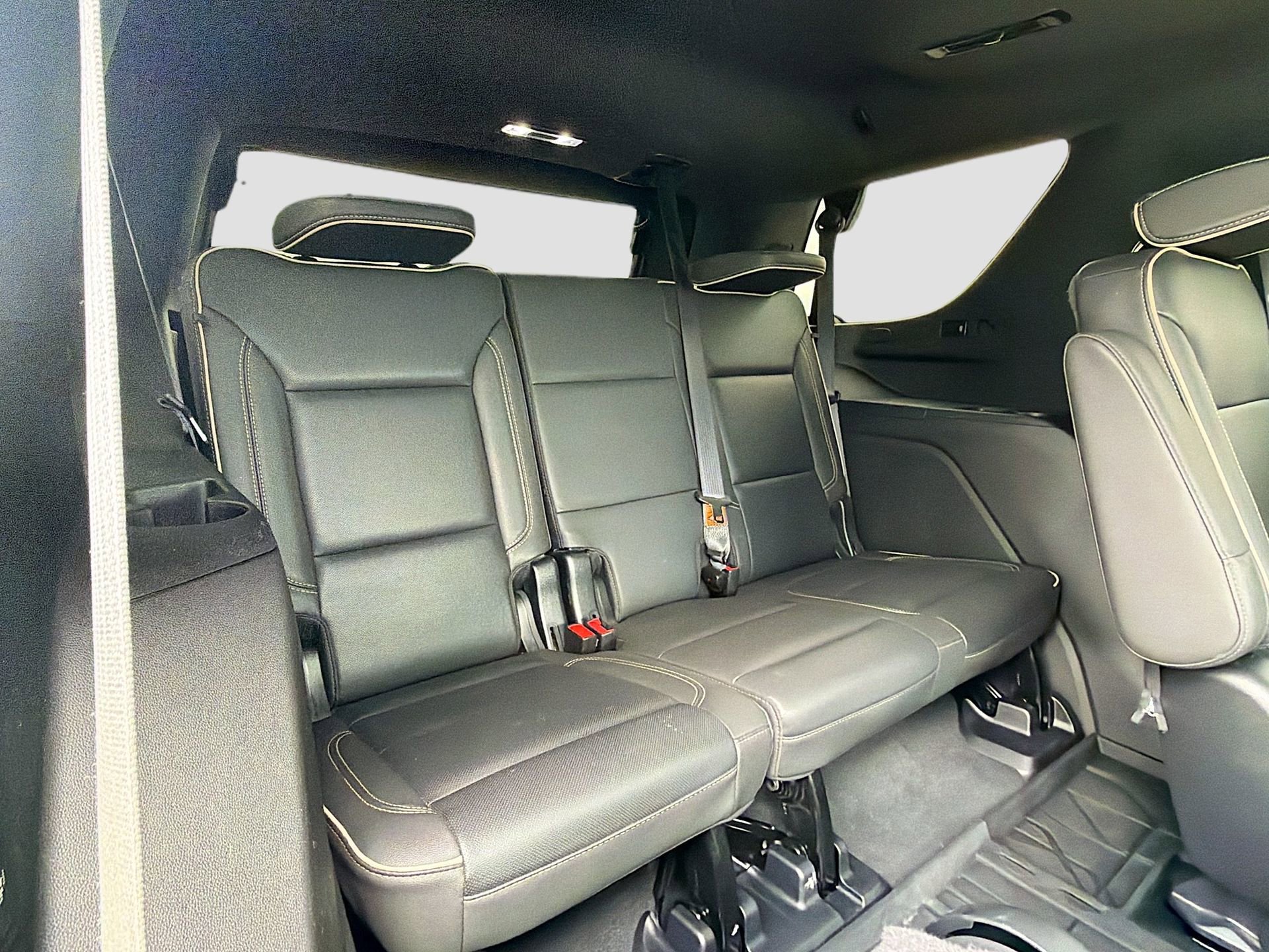 Used 2023 Chevrolet Tahoe Premier AWD/4WD image 33